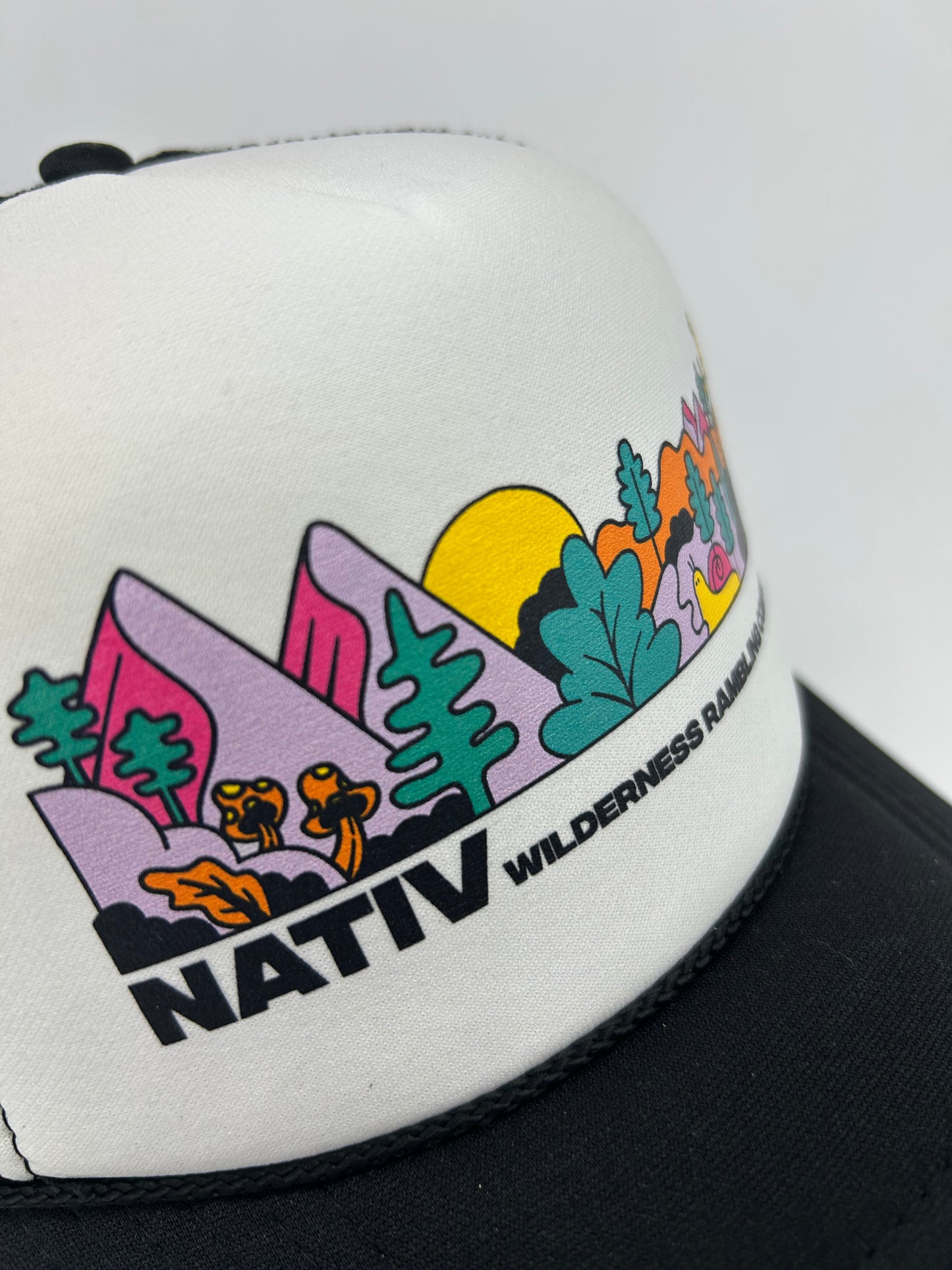 mtv foam trucker ~ white & black